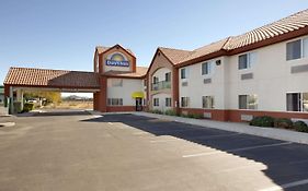 Days Inn By Wyndham Phoenix North